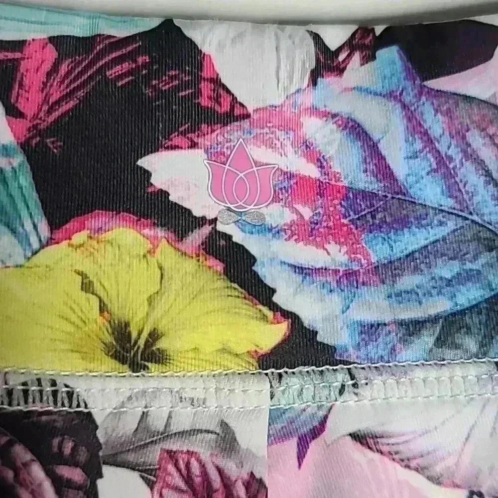 KIRA GRACE Multi Floral Compression Leggings Tights Pants Size Medium - Picture 9 of 12